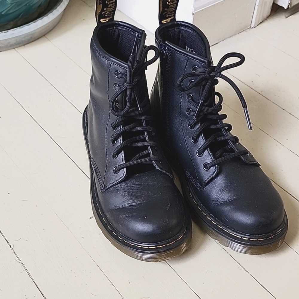 Dr. Marten's boys, big kid boots, size 3
